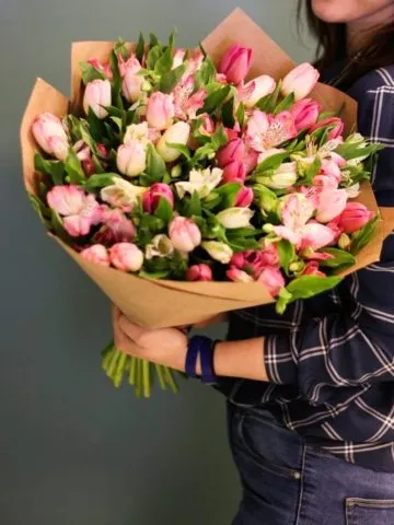 Bouquet of tulips and alstromeria