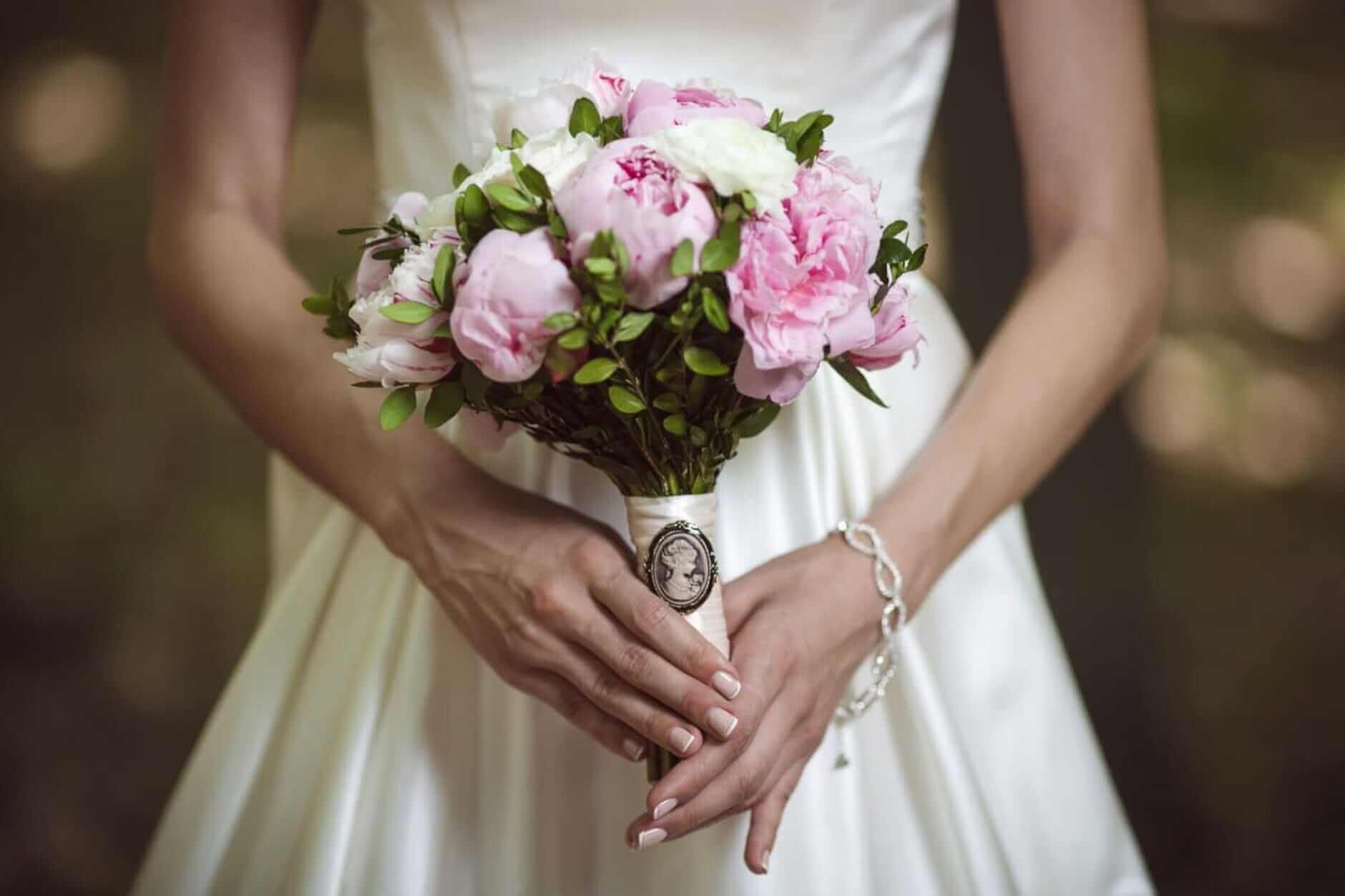 Bridal bouquet: all the omens and rules, history and modern view