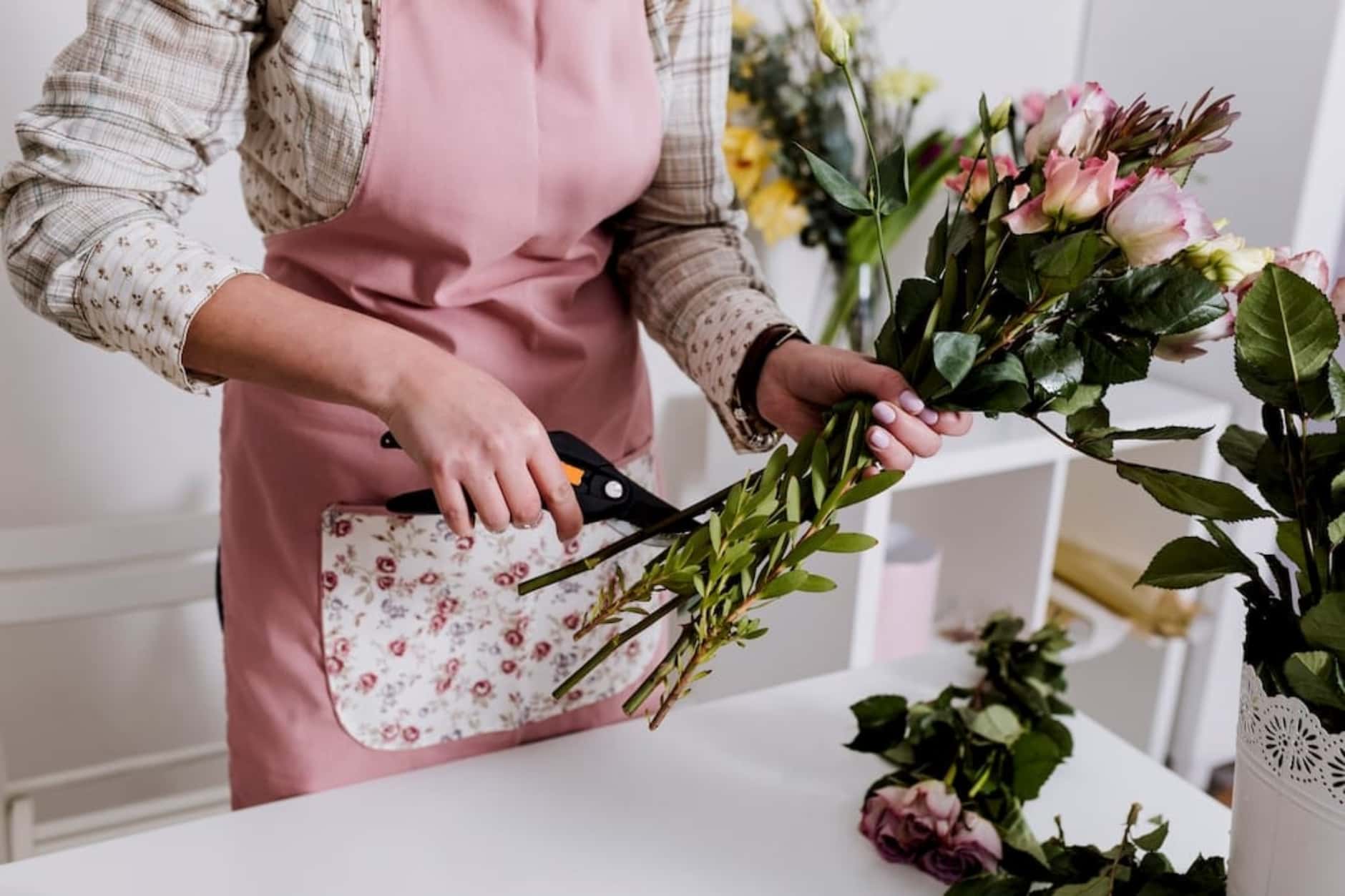 Why bouquets of fresh flowers should be designed by florists