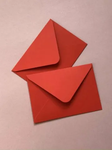 Envelope Scarlet