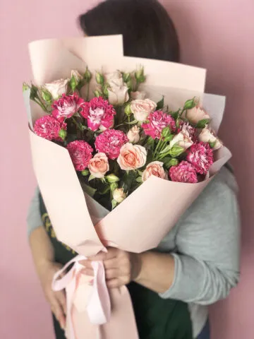 Bouquet of 5 bush roses