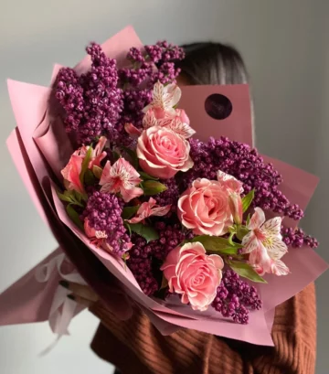 Strawberry ice cream bouquet