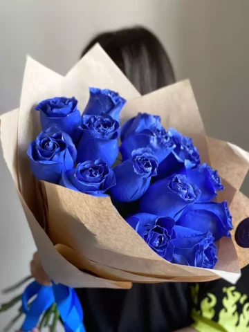 Bouquet of 15 blue roses