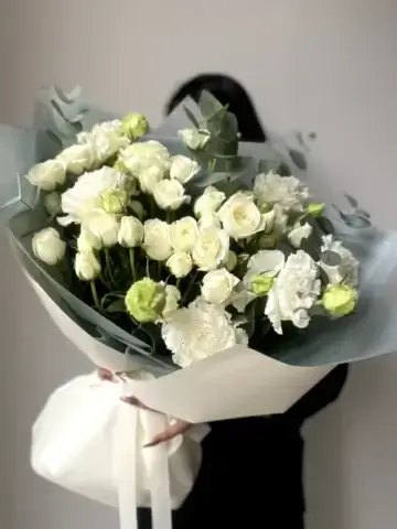 White Night Bouquet