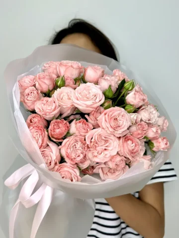 Bouquet of 10 bush roses