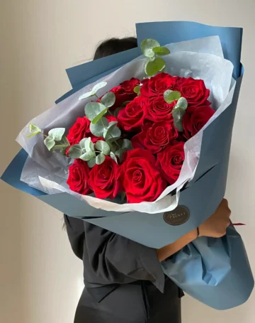 Bouquet of 15 red roses