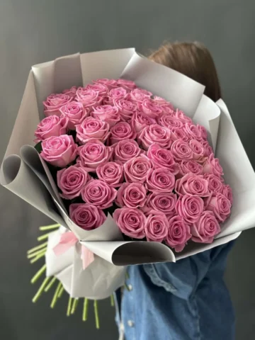 51 delicate pink roses