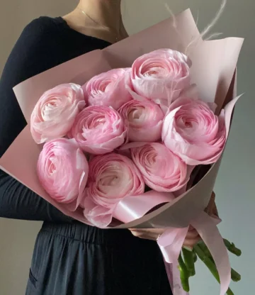 A bouquet of gorgeous ranunculus.